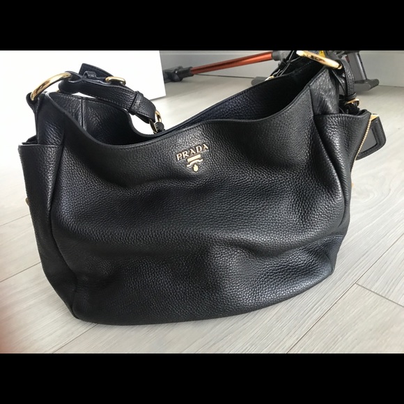 Prada black purse - Picture 1 of 3